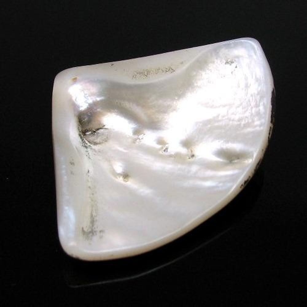 29.5Ct Natural Rainbow Shell Mother of Pearl Pear Shape
