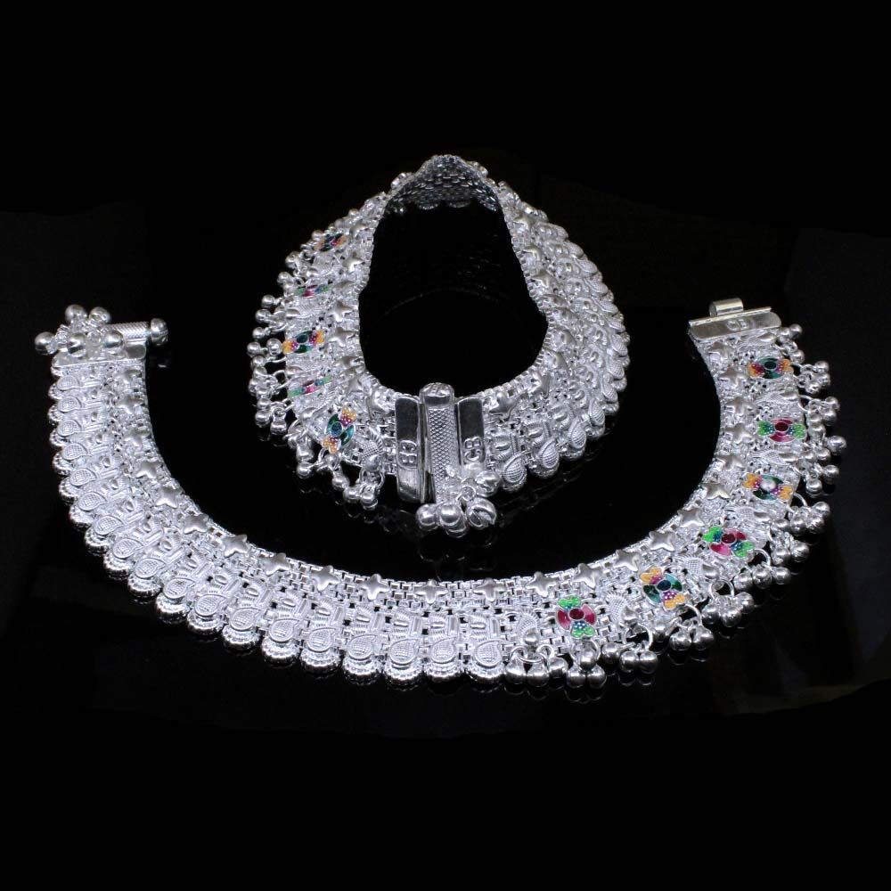 Anklets Jewelry and its History- Karizma Jewels