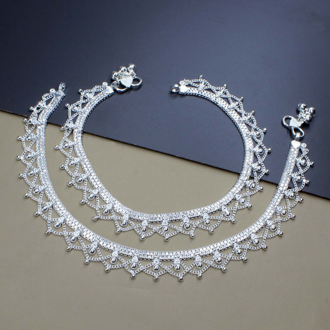 Latest Heavy Silver Anklet Designs for women 