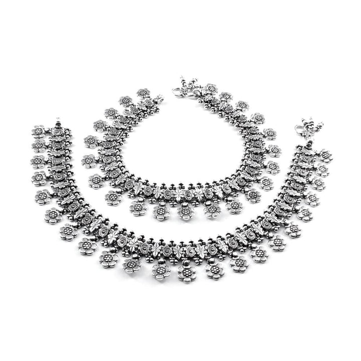 Latest Heavy Silver Anklet Designs with Dangling Flower Design 
