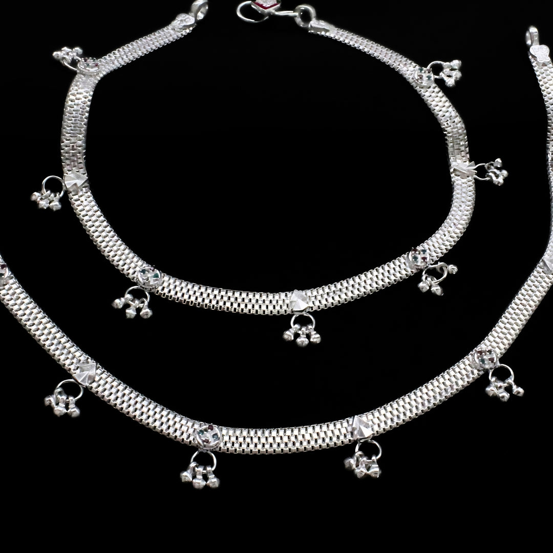 Real Silver Women Gorgeous Party Wear Anklet - 10.3"