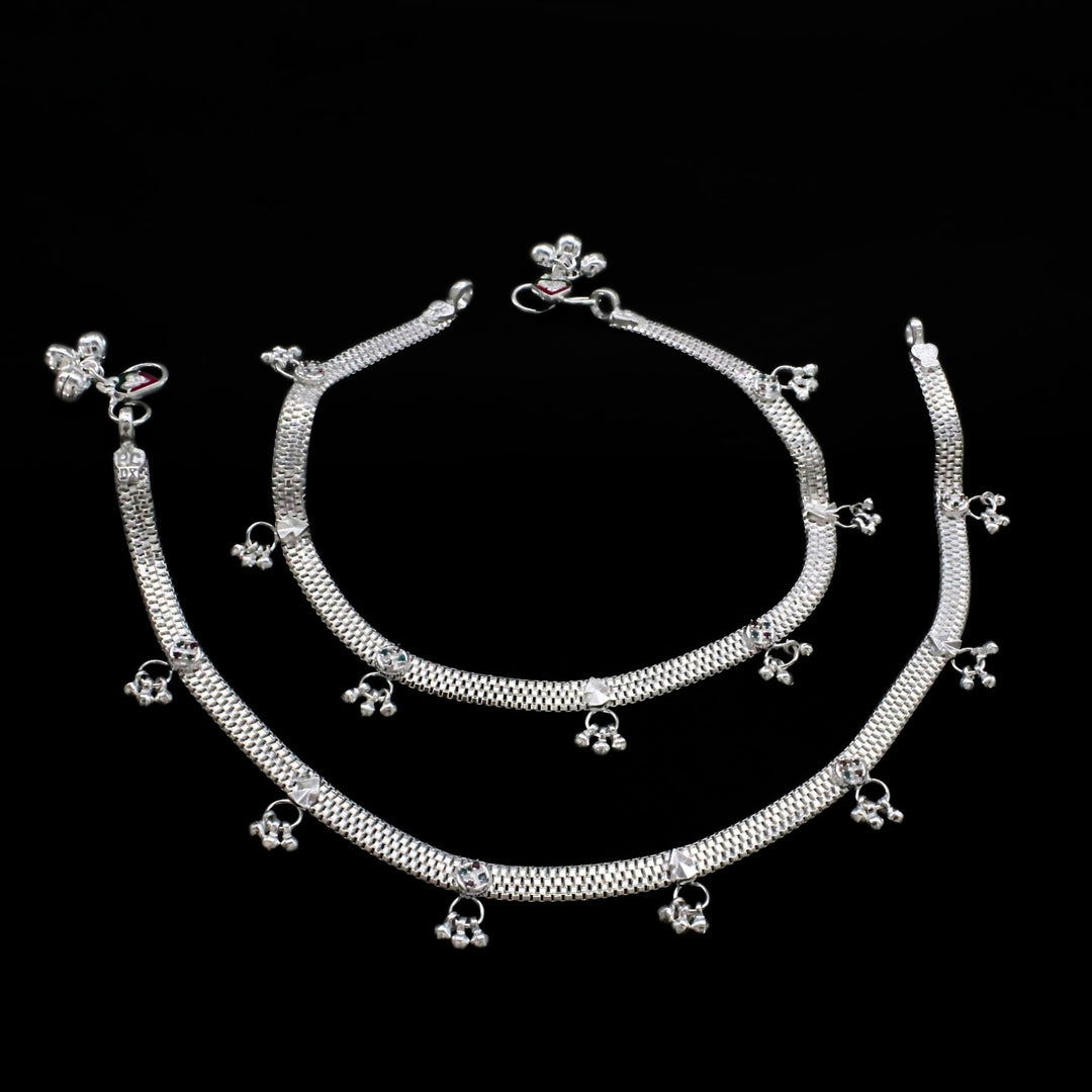 Real Silver Women Gorgeous Party Wear Anklet - 10.3"