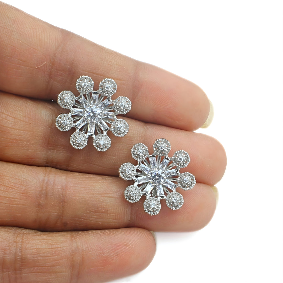 Unique 925 Sterling Silver White CZ Flower Studs Earrings