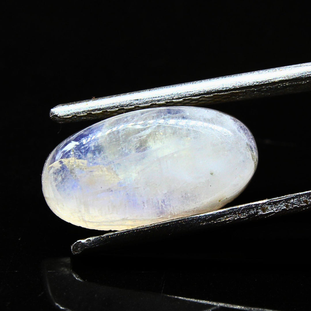 3.9Ct Natural Rainbow Moonstone Oval Cabochon Loose Gemstone