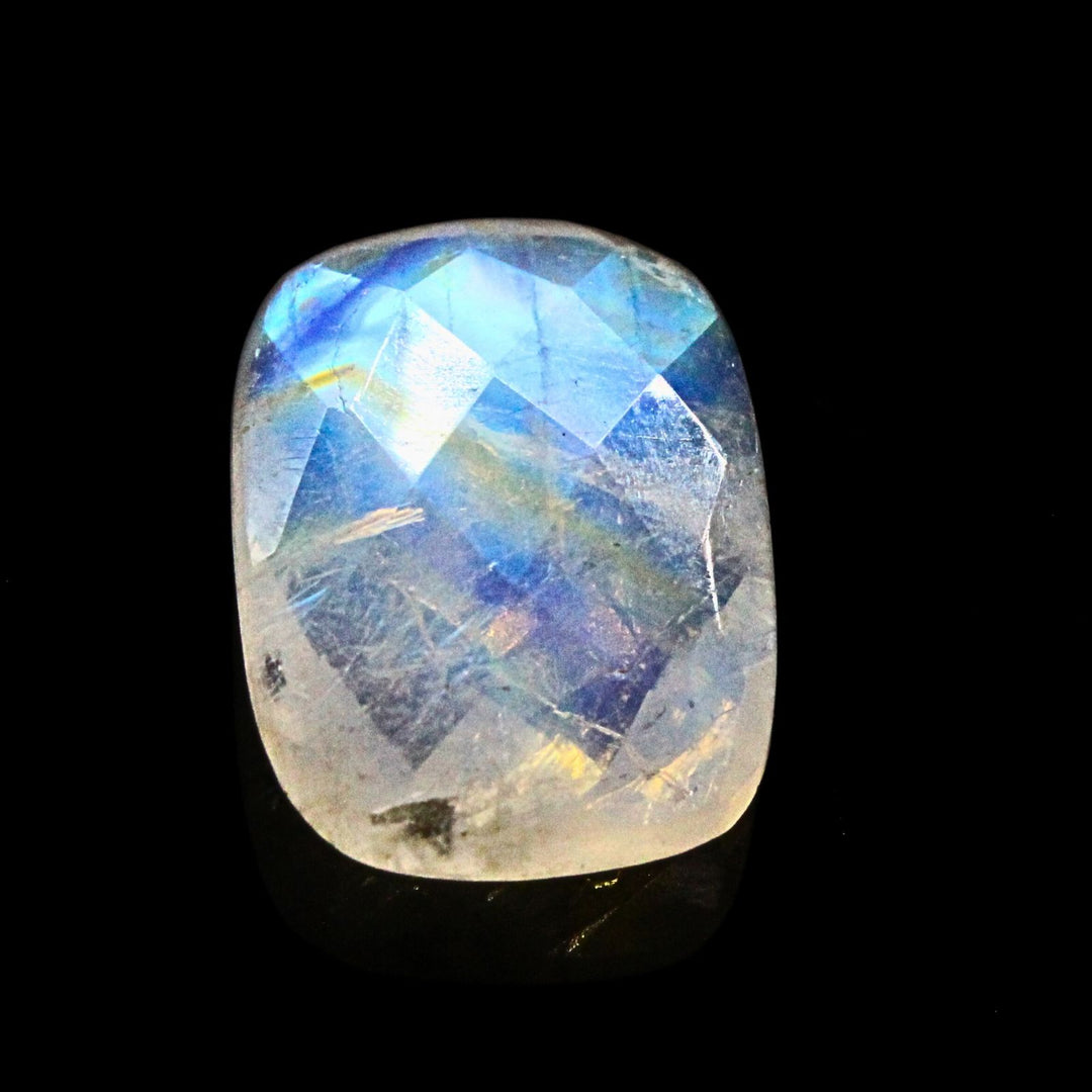 4.9Ct Natural Rainbow Moonstone Cushion Cut Gemstone