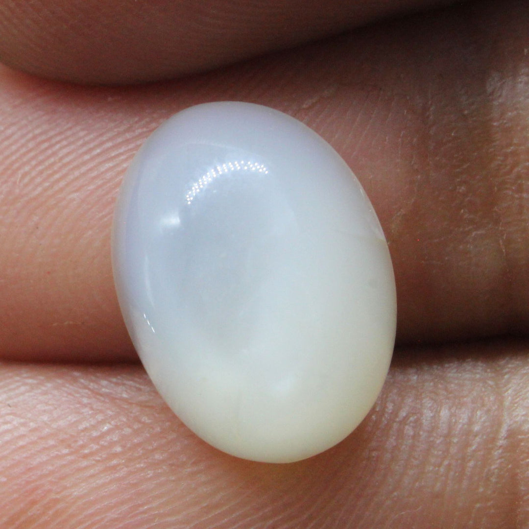 4.8Ct Natural Cloudy white Moonstone Oval Rashi Gemstone