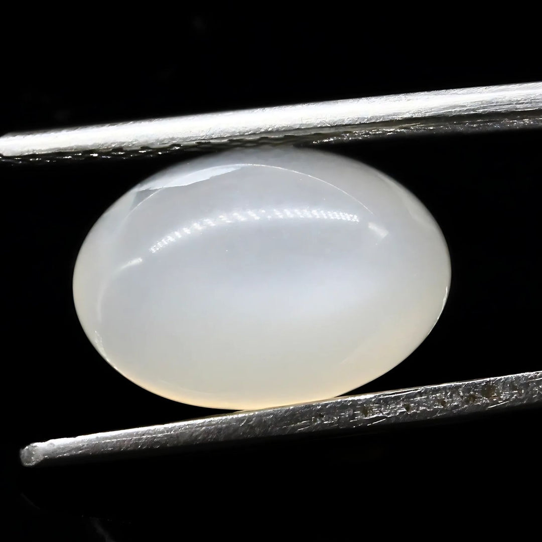 4.3Ct Natural Cloudy white Moonstone Oval Rashi Gemstone