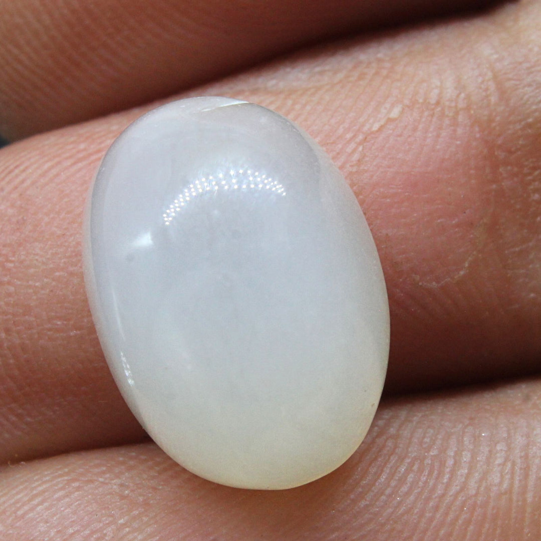 5.9Ct Natural Cloudy white Moonstone Oval Rashi Gemstone