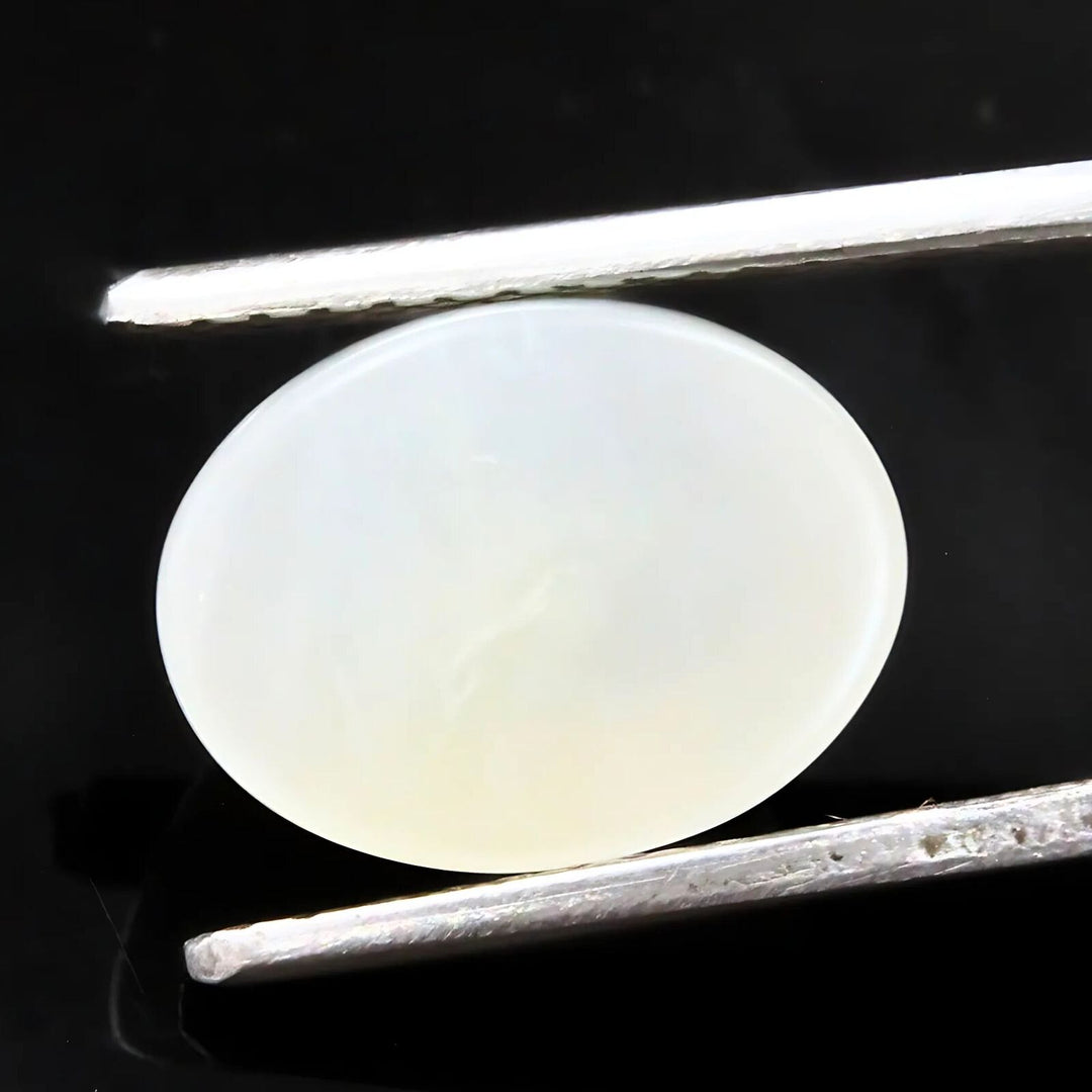 5.7Ct Natural Cloudy white Moonstone Oval Rashi Gemstone