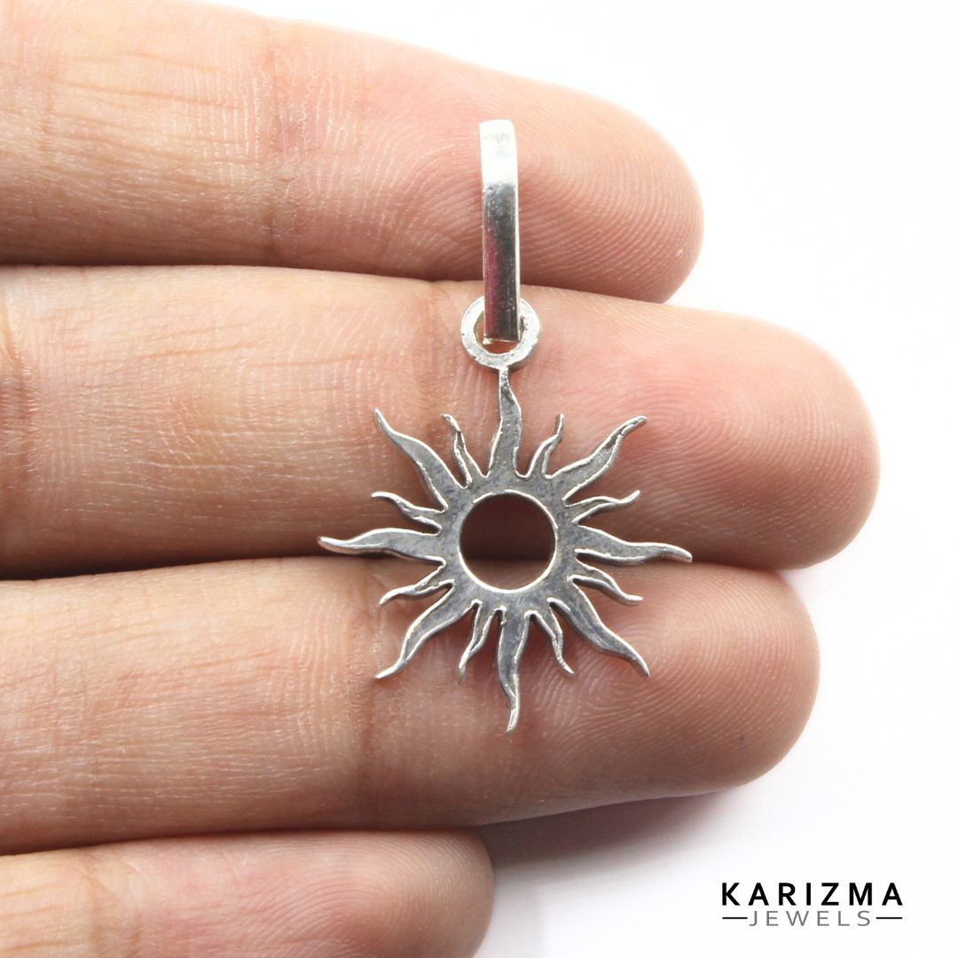 925 Sterling Silver Sun unisex Pendant for Lal Kitab Remedy