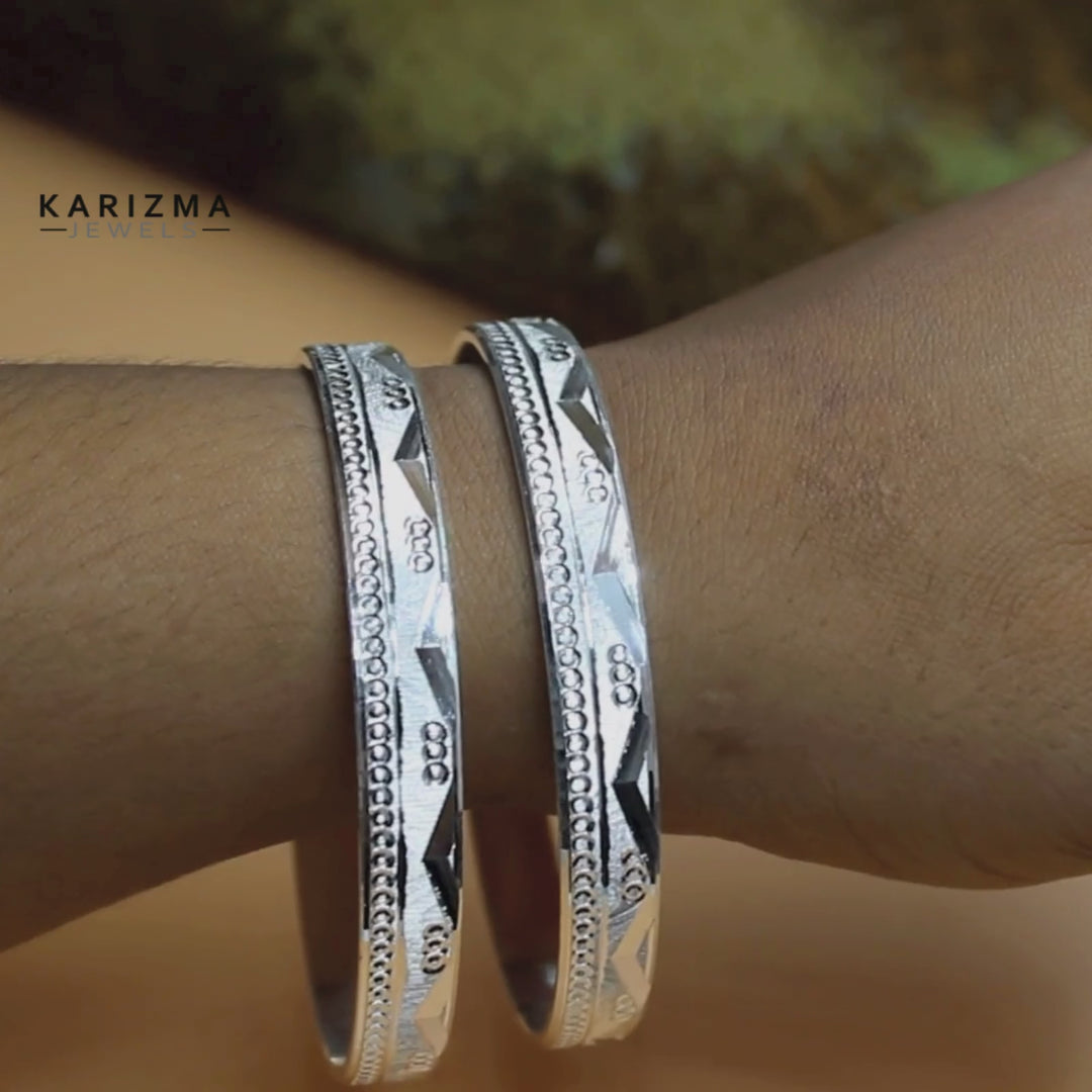 990 Real Silver Women gifiting jewellery Bangles Bracelet (Kangan)- Pair