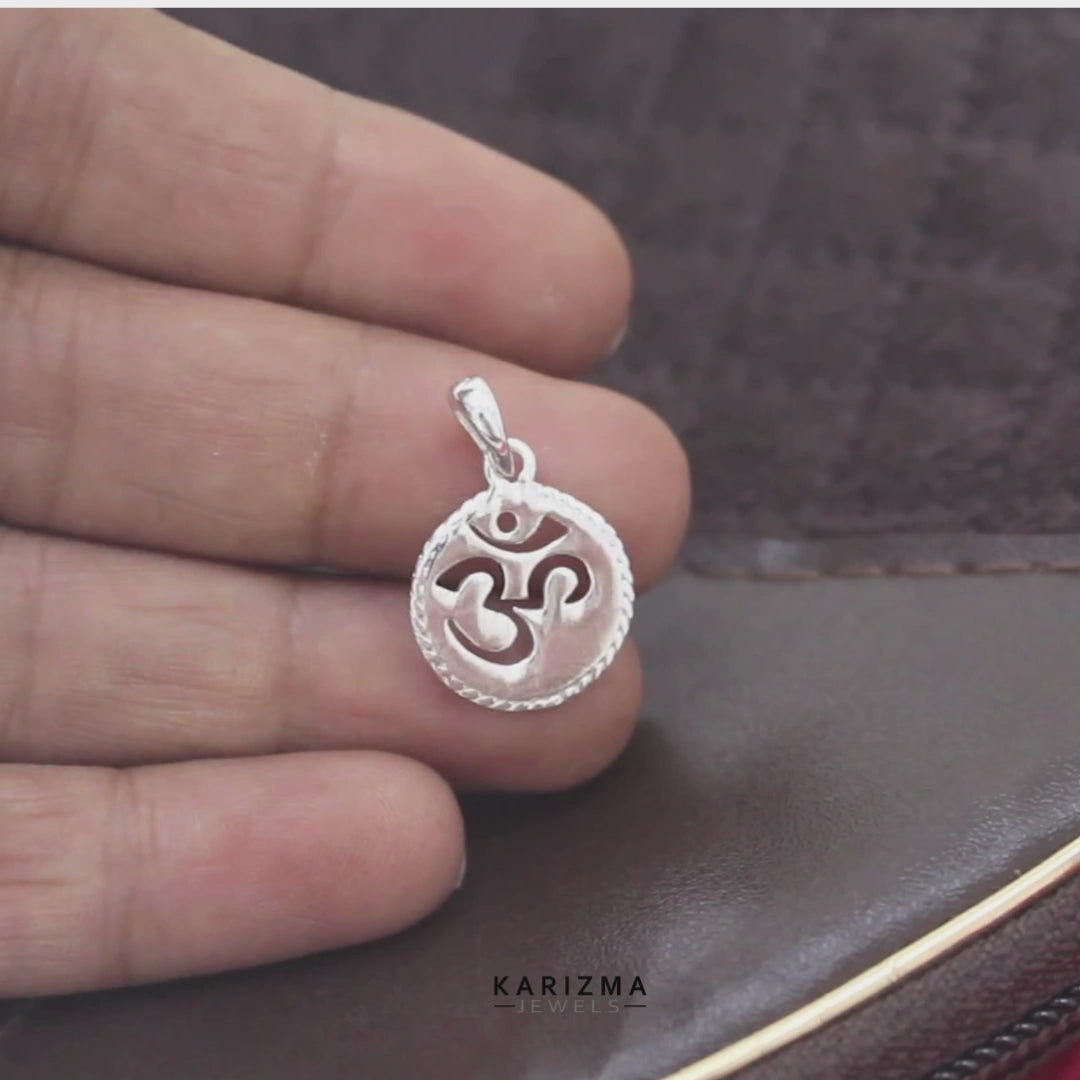 Spiritual Om Round 925 Sterling Silver Locket