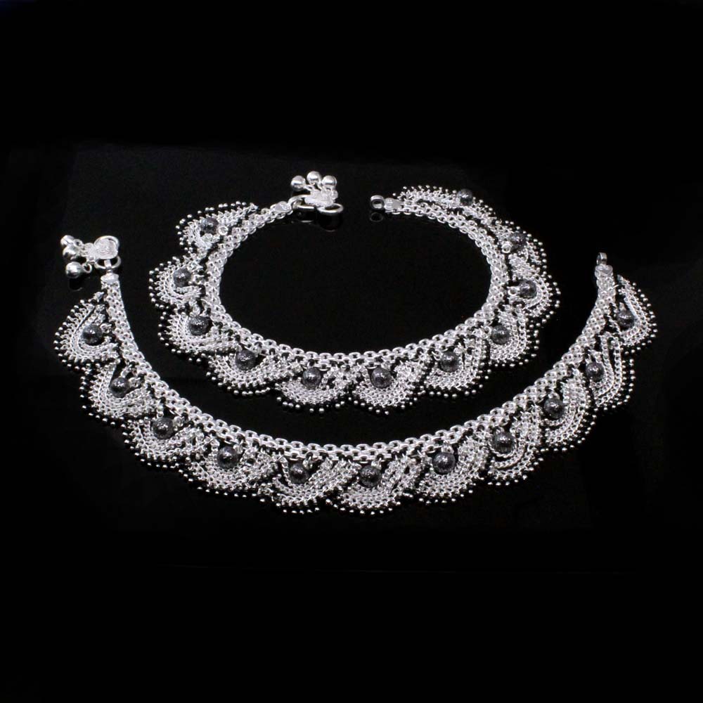 Anklets for bride with black beads in real silver.