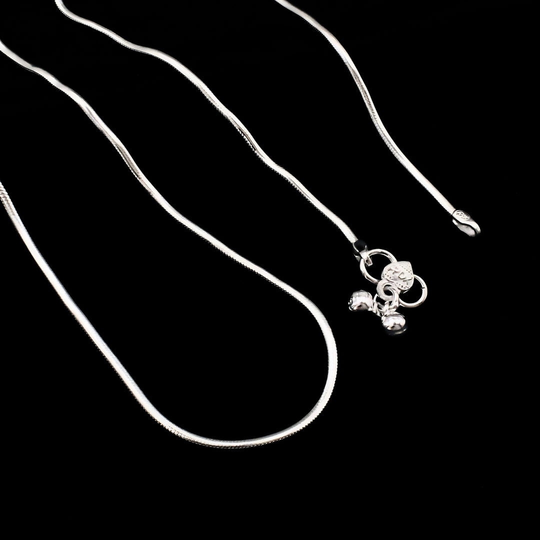 Elegant Flat Snake Pattern Anklet for Daily Wear