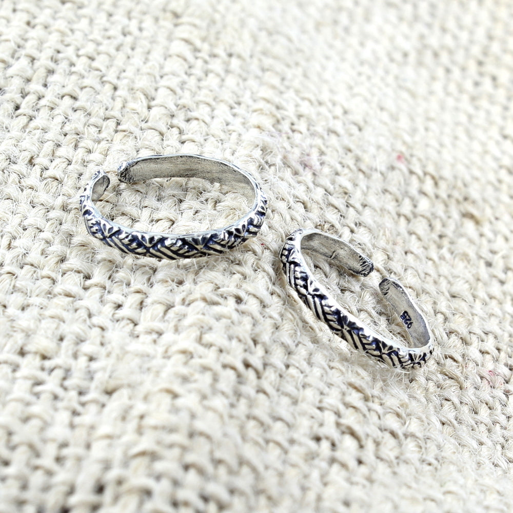 Real 925 Silver Oxidized Women foot toe rings band - Pair