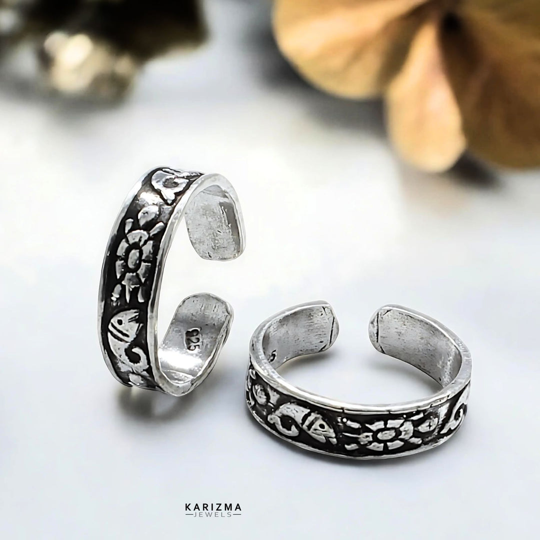 925 Sterling Silver Indian women Oxidized Fish Design foot toe rings band - Pair