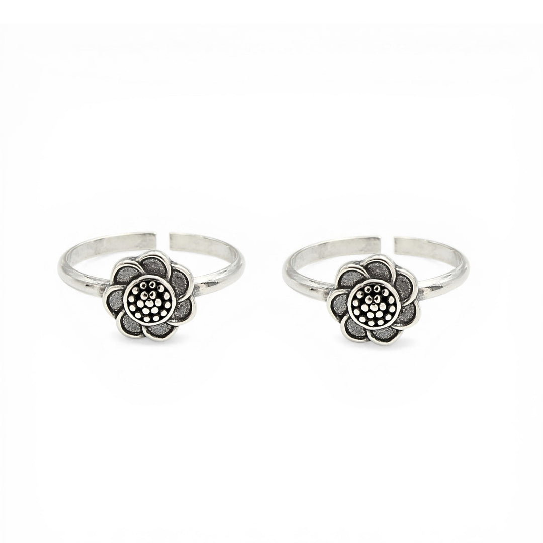 925 Real Silver Women Daisy Flower Comfortable Oxidized Toe Ring - Pair