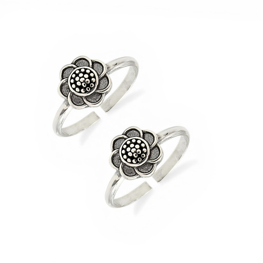 925 Real Silver Women Daisy Flower Comfortable Oxidized Toe Ring - Pair