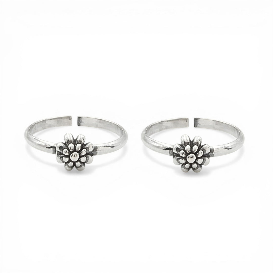 925 Real Silver Women Oxidized Petal Flower Toe Ring- Pair