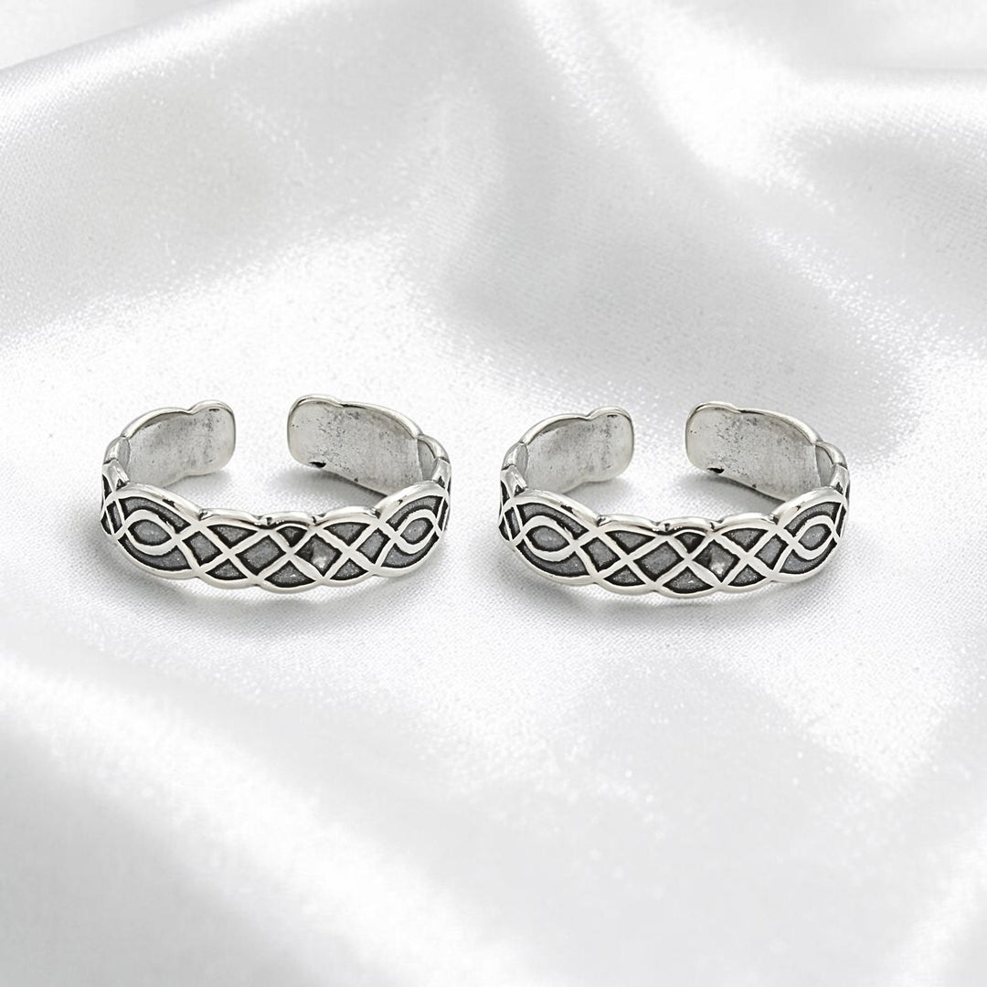 925 Real Silver Women Oxidized Celtic Knot design Toe Ring- Pair