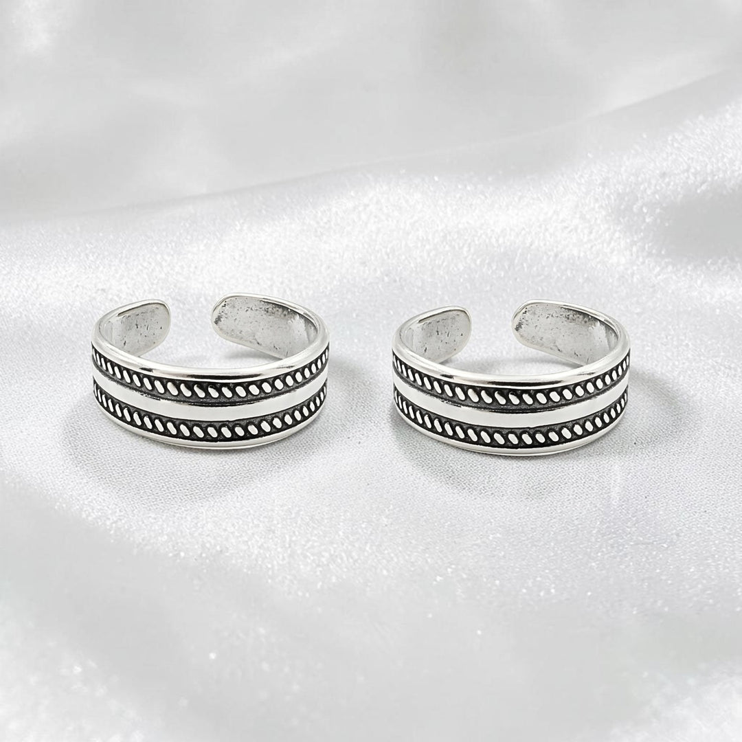 Boho wear 925 Real Sterling Silver women Oxidized Toe Ring - Pair