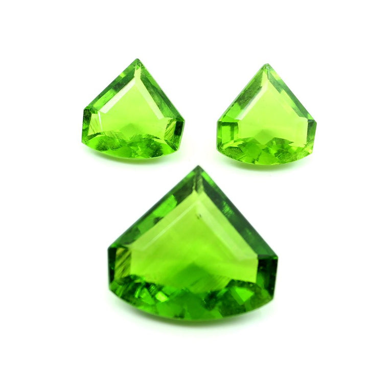 3pc-set-for-pendant-earrings-synthetic-glass-cut-stones-peridot-green
