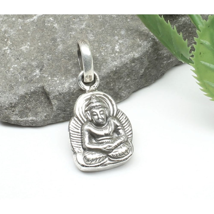 Lord-Bhudha-Embossed-God-925-sterling-Silver-Pendant