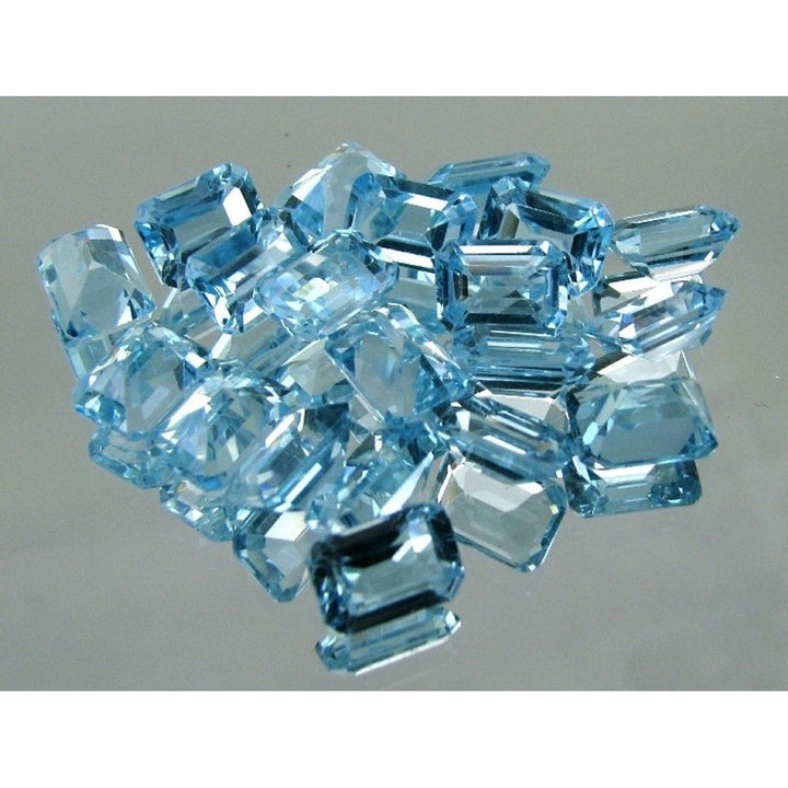Fine Quality 10ct Natural Blue Topaz Pear Faceted Gemstone