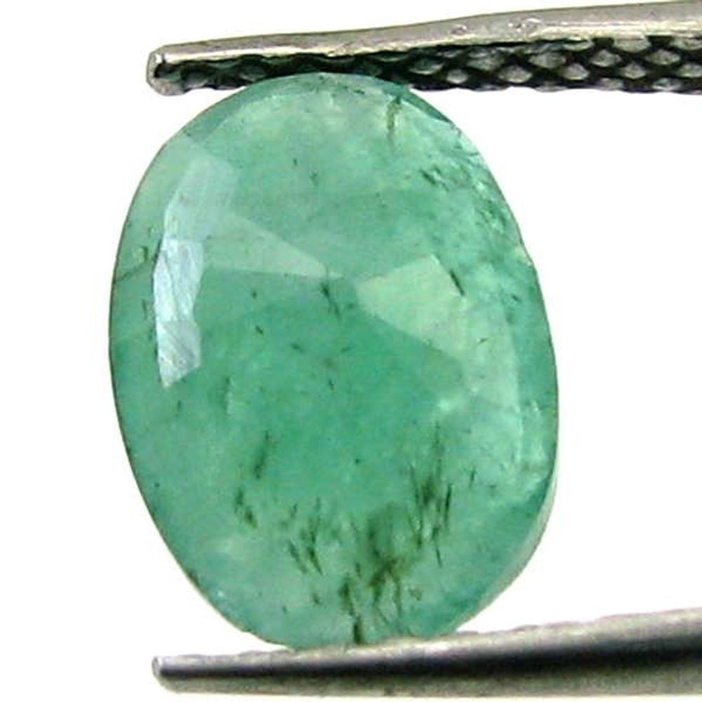 Certified 2.02Ct Natural Green Oval (Panna) Oval Cut Gemstone