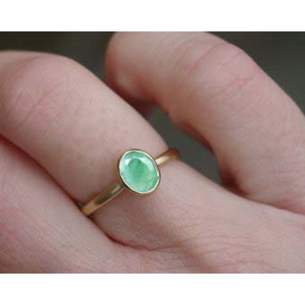 9k-gold-ring-2.95ct-natural-emerald-gemstone-studded-ring